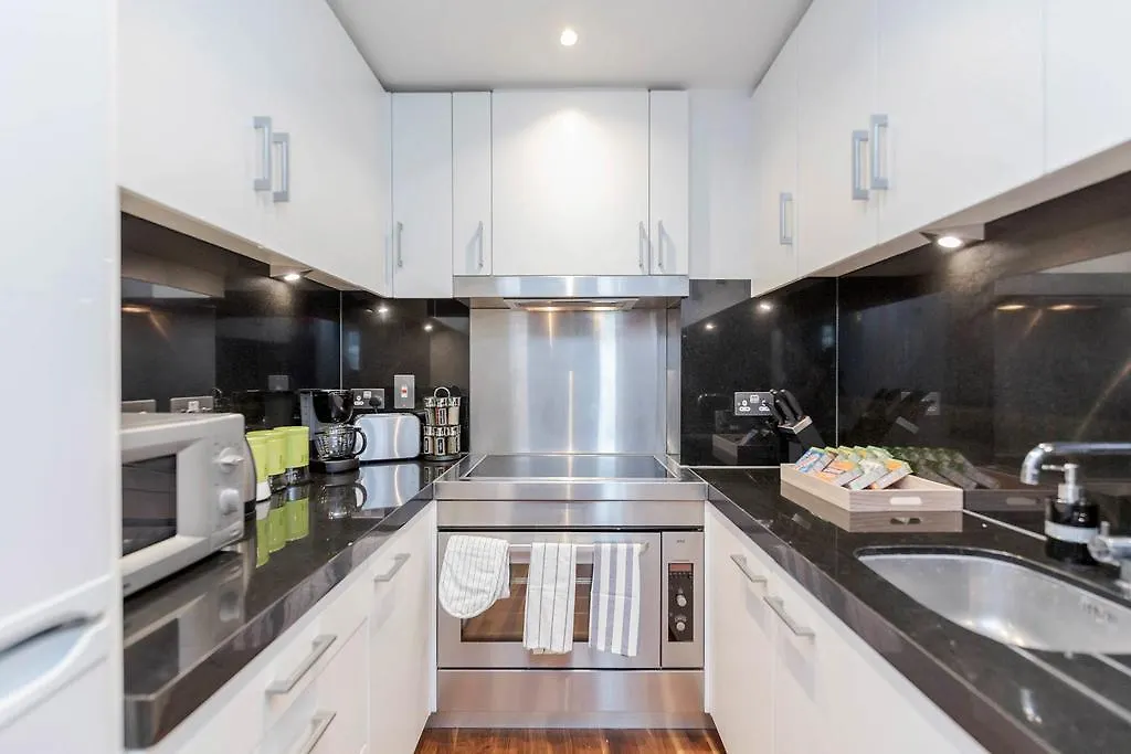 Excel Apartment For Business Travellers London