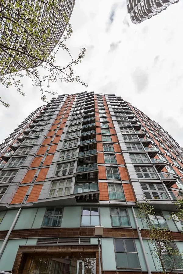 Excel Apartment For Business Travellers London
